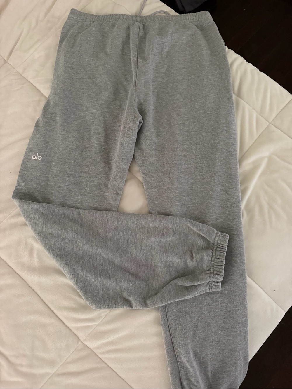 Alo Women’s Gray Jogger Sweatpants - Comfortable Everyday Bottoms